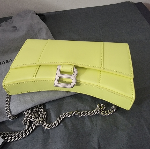 NWT Balenciaga hourglass wallet on chain crossbody bag mini - Picture 6 of 6